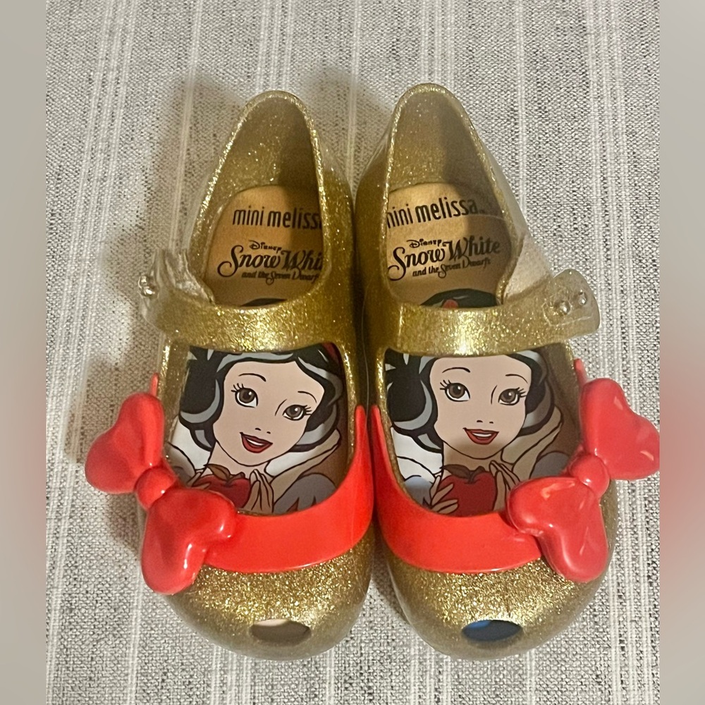 Mini Melissa Snow White Disney Gold Glitter Red Bow Toddler Little Girl Sz 8 EUC